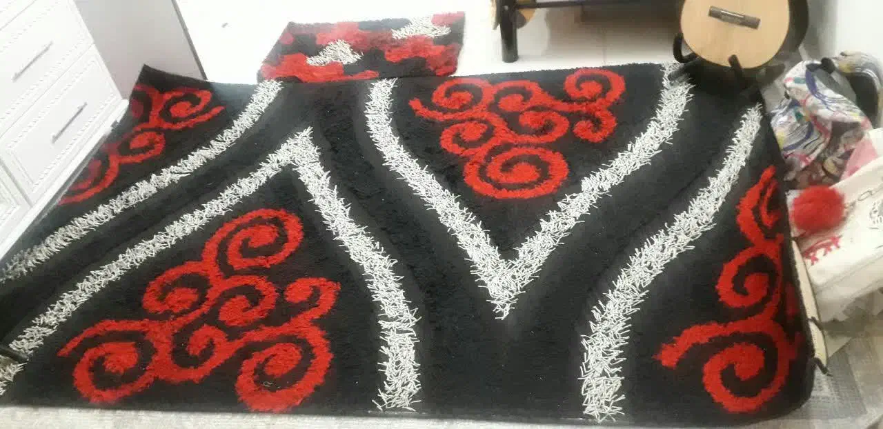 فرش همراه با پادری|فرش|ورامین, ورامین|دیوار