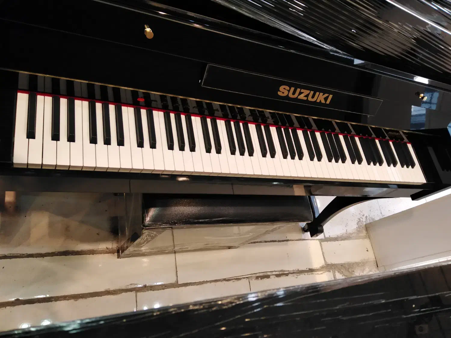 پیانو سوزوکی|پیانو، کیبورد، آکاردئون|آمل, |دیوار