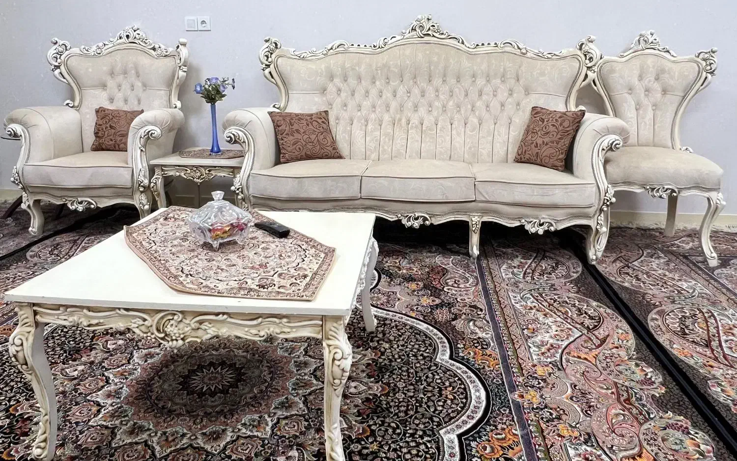 مبلمان کاملا سالم همراه با میزعسلی|مبلمان خانگی و میز عسلی|شوشتر, |دیوار