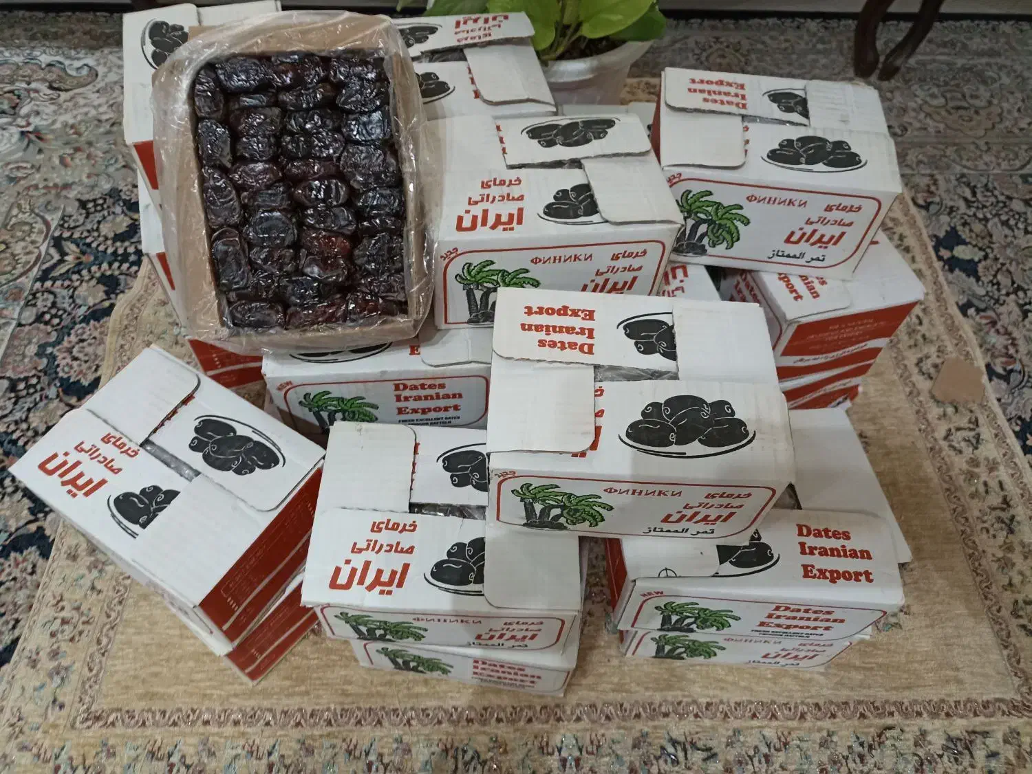 باسلام خرما امسال دشتستان بسته دوکیلوی کیلوی 350|خوردنی و آشامیدنی|تهران, سید خندان (جلفا)|دیوار