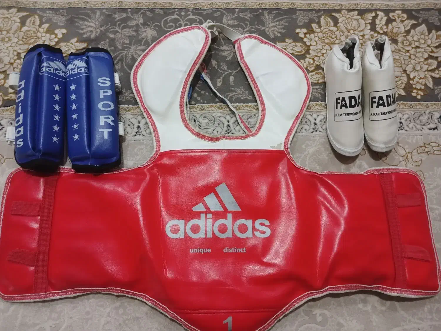 هوگو و روپایی و ساق بند تکواندو|تجهیزات ورزشی|مینودشت, |دیوار