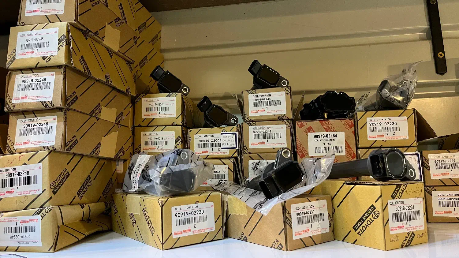 کلیدبالابر کویل وایر شمع سپر کشویی میل مگنت تویوتا|قطعات یدکی و لوازم جانبی|تهران, قاسمآباد|دیوار