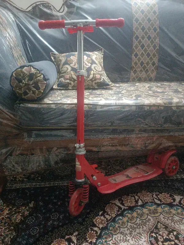 اسکوتر|دوچرخه، اسکیت، اسکوتر|پردیس, فاز ۱|دیوار