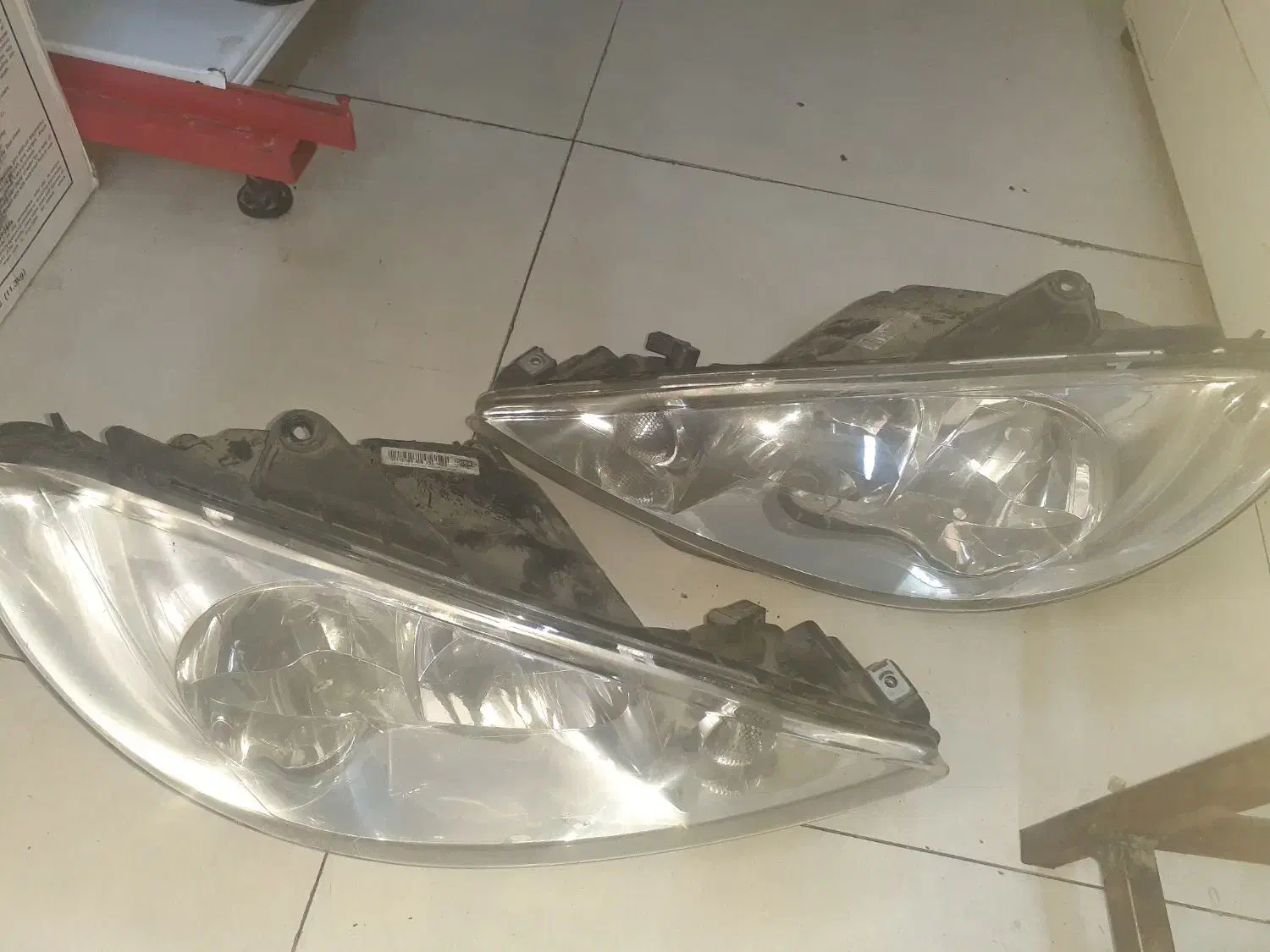 چراغ جلو و عقب ۲۰۶ مدرن|قطعات یدکی و لوازم جانبی|تهران, سردارجنگل|دیوار