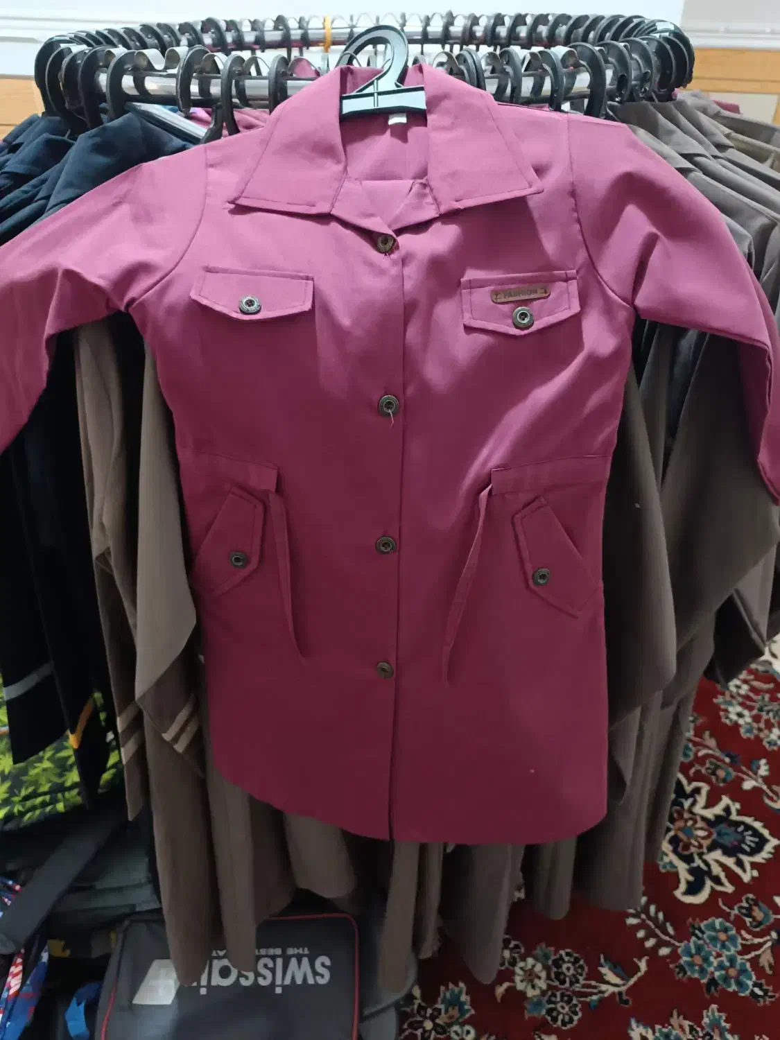 فروش اجناس مغازه به دلیل فروش ملک|لباس|بستک, |دیوار