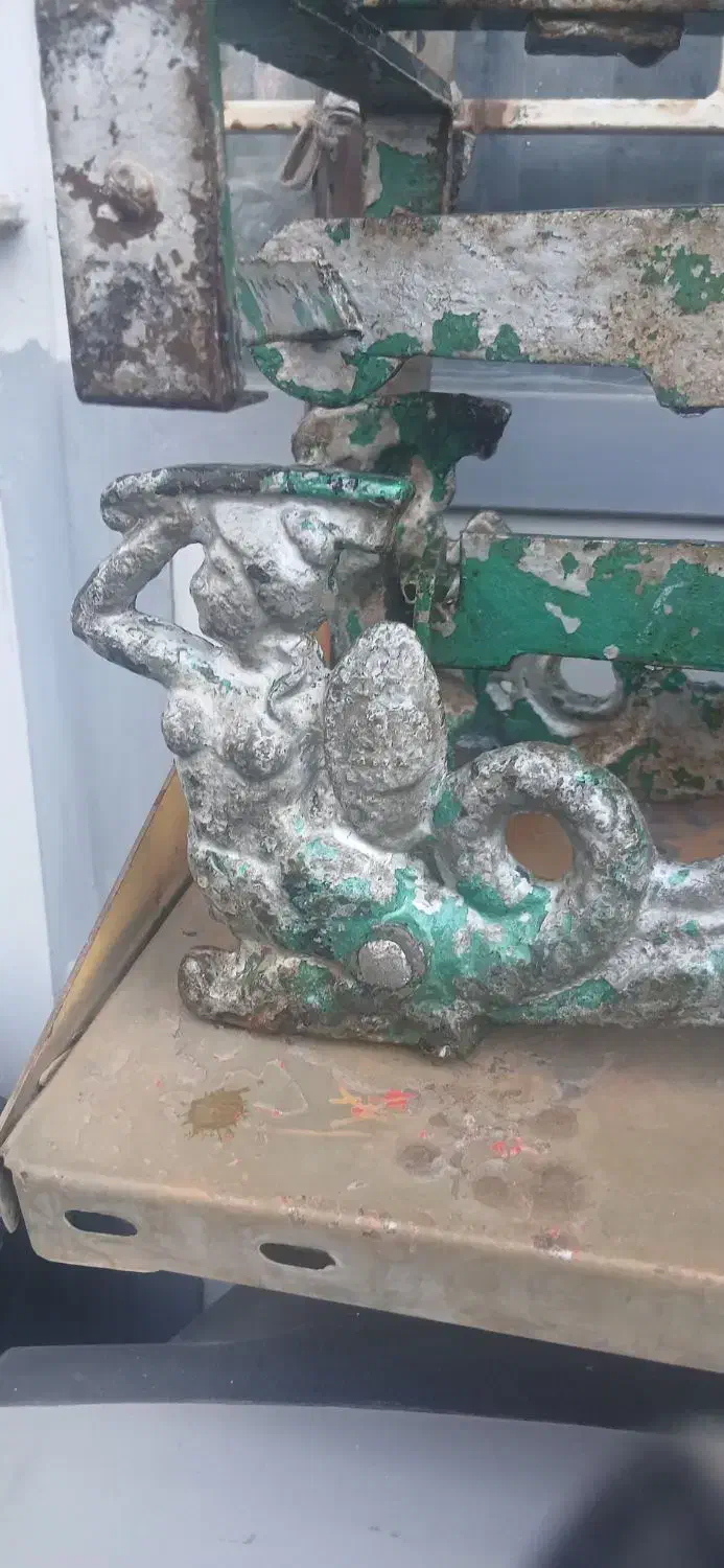 ترازوی سنگین  طرح عروس دریایی|کلکسیون اشیاء عتیقه|هریس, |دیوار