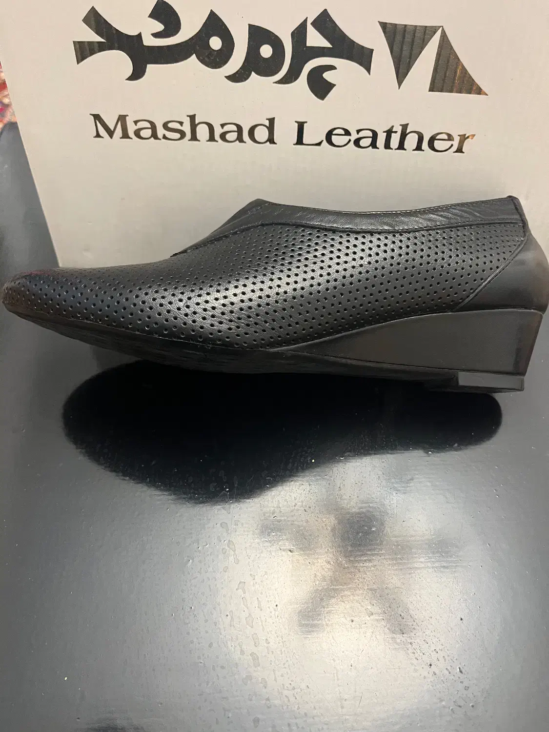 کفش زنانه|کیف، کفش، کمربند|رشت, استقامت ۱|دیوار