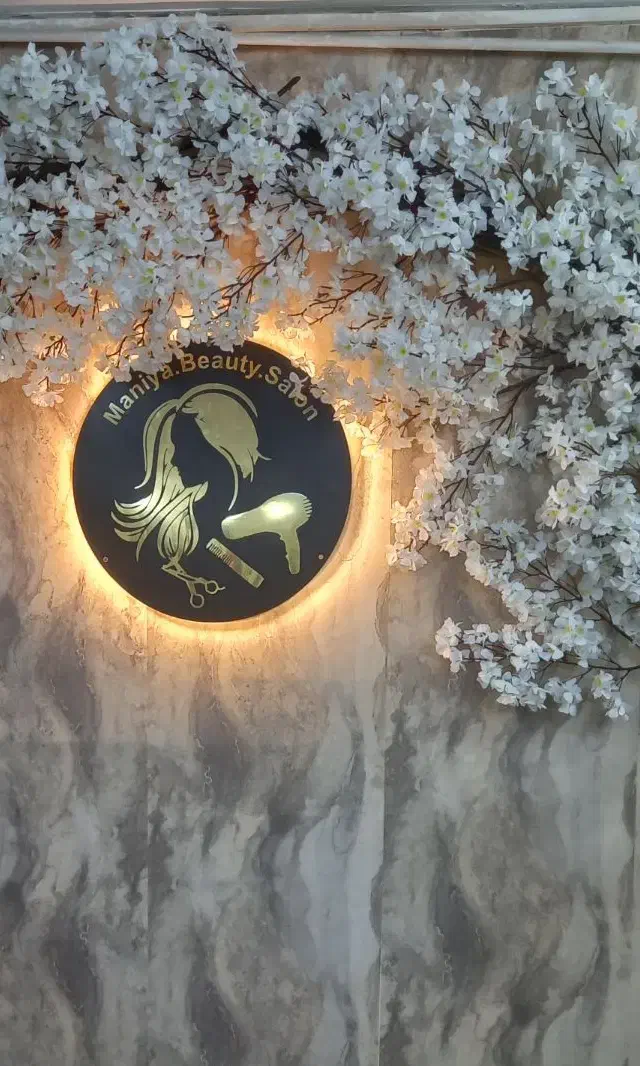 اجاره تخت و صندلی در سالن زیبایی|خدمات آرایشگری و زیبایی|تهران, یافت آباد شمالی|دیوار