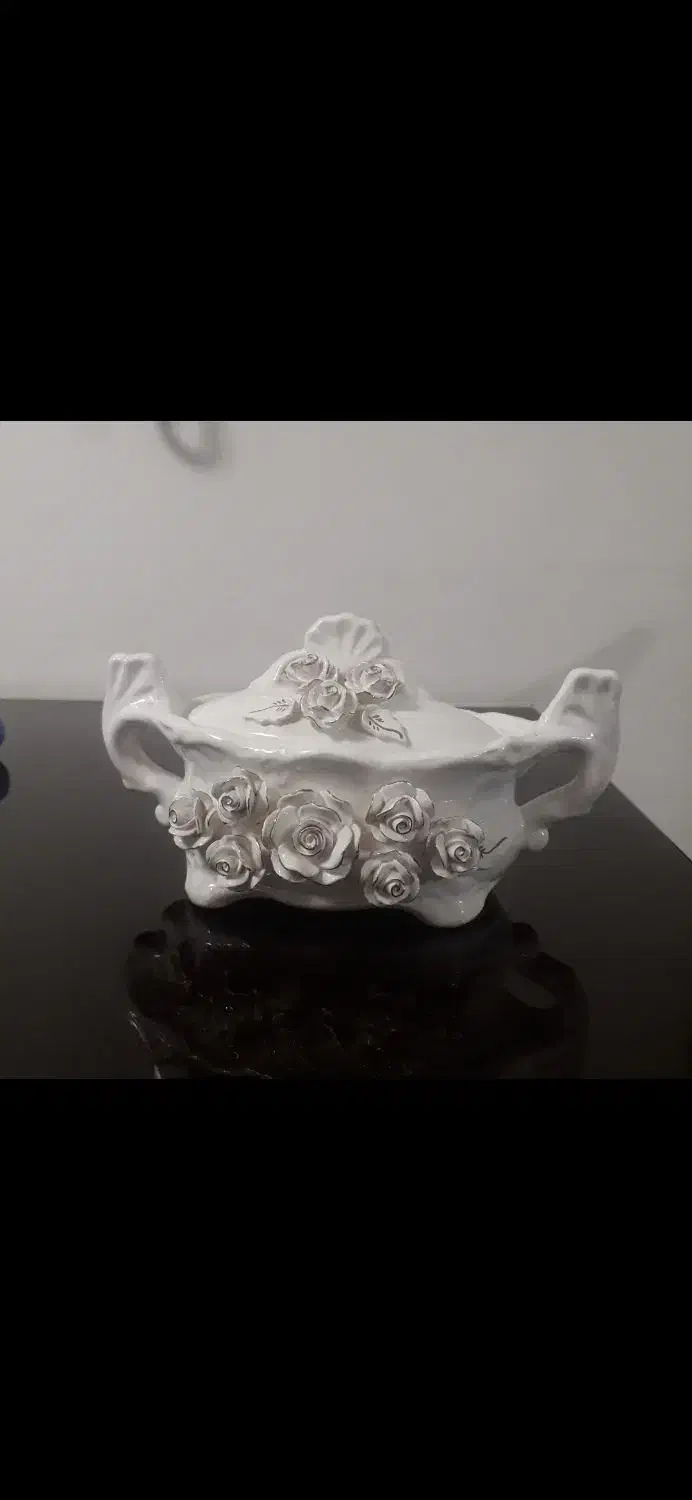 شکلات خوری|سرویس روتختی|رشت, گلباغ نماز|دیوار