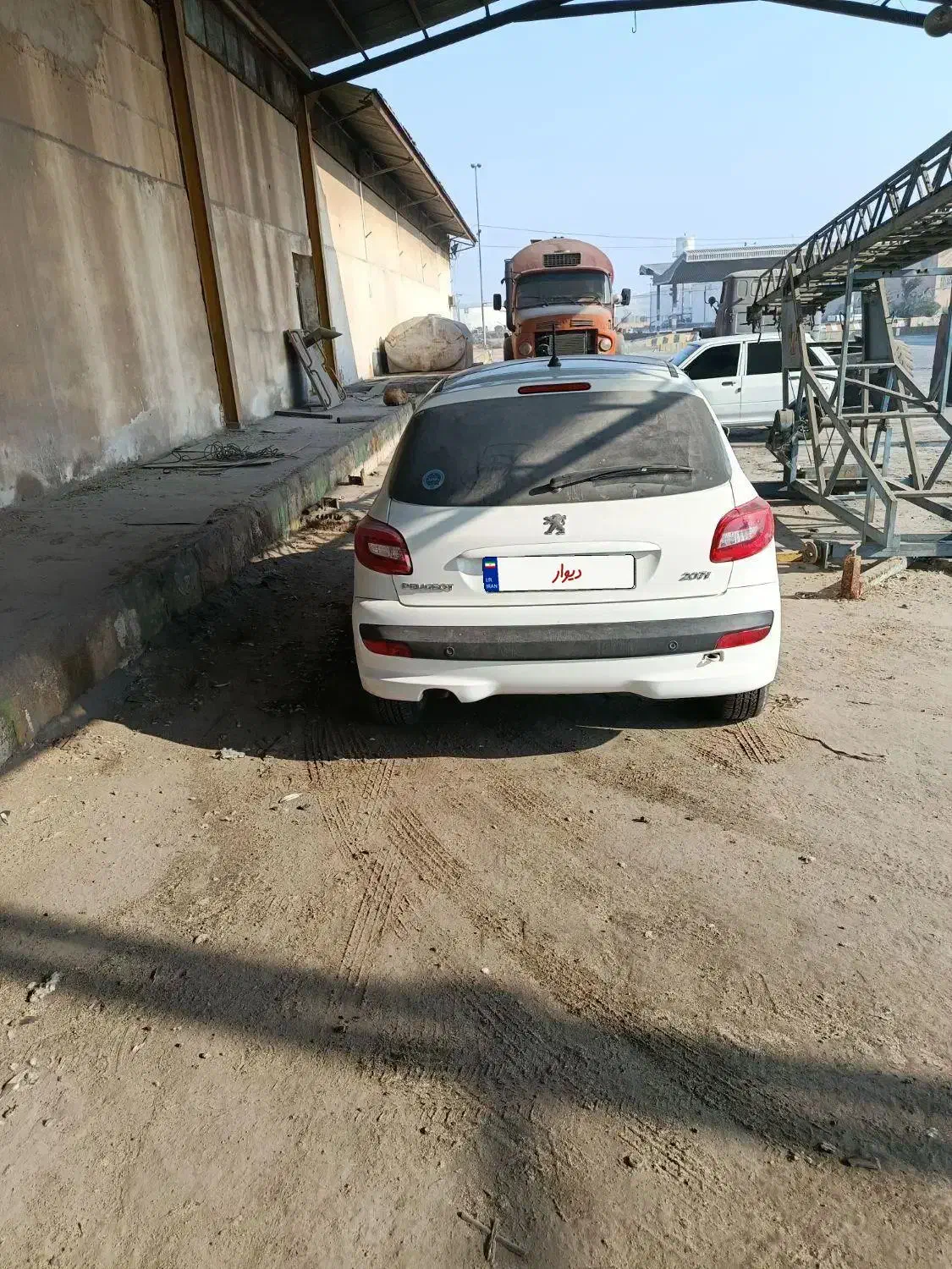 207|خودرو سواری و وانت|چمران, |دیوار