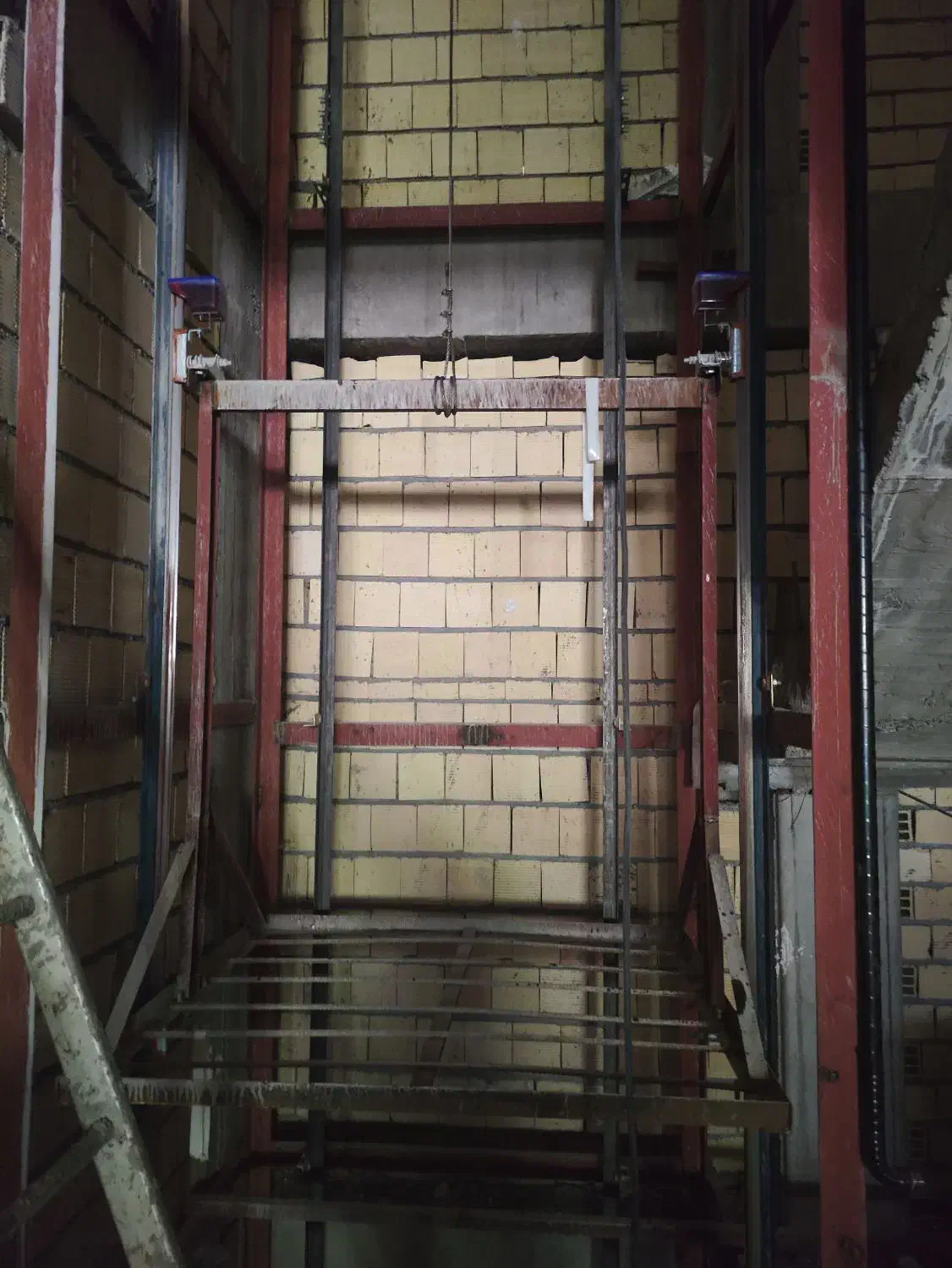 نیاز مند شاگرد جوشکار|استخدام صنعتی، فنی، مهندسی|کرمانشاه, |دیوار