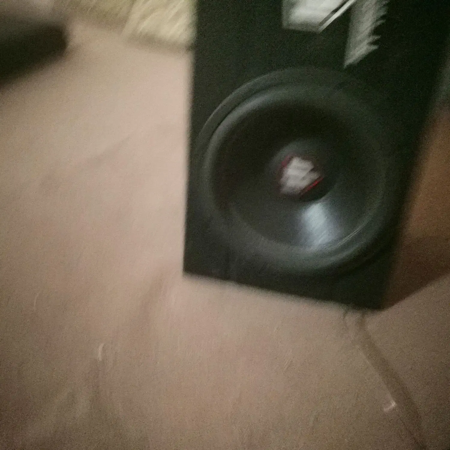 ساب 900 تی تی|سیستم صوتی خانگی|میبد, |دیوار