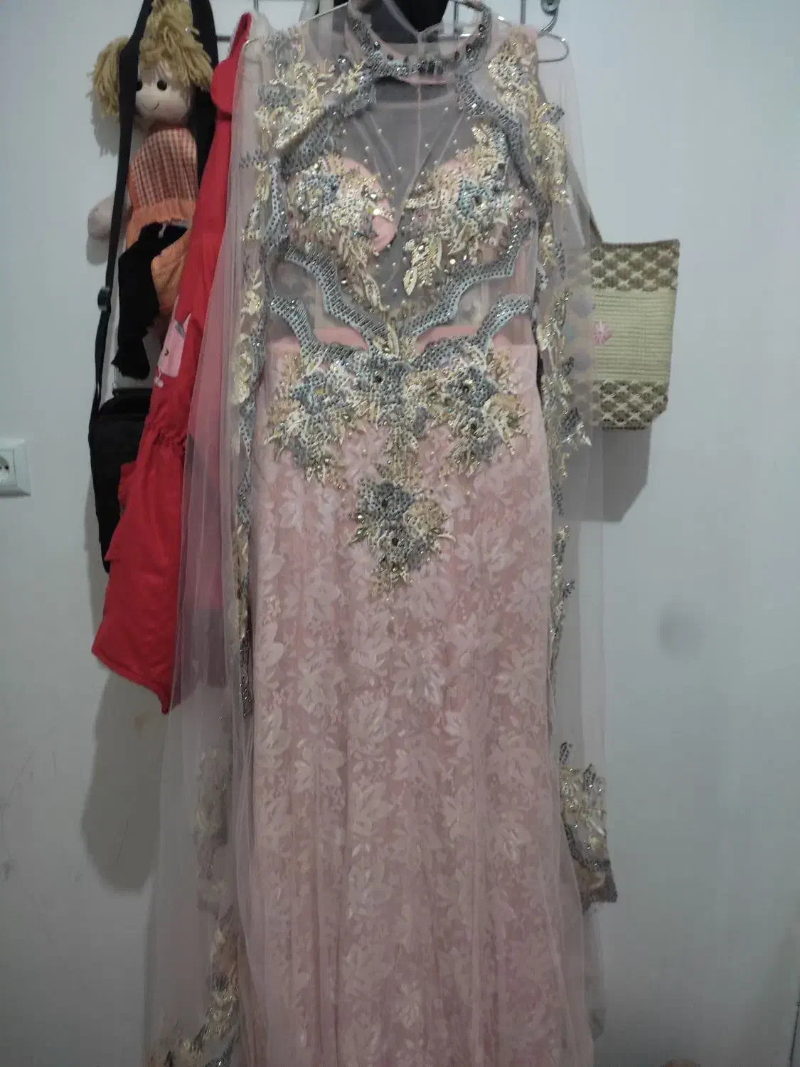 تعدادی لباس مجلسی درحدنونو|لباس|تربتحیدریه, اندیشه|دیوار