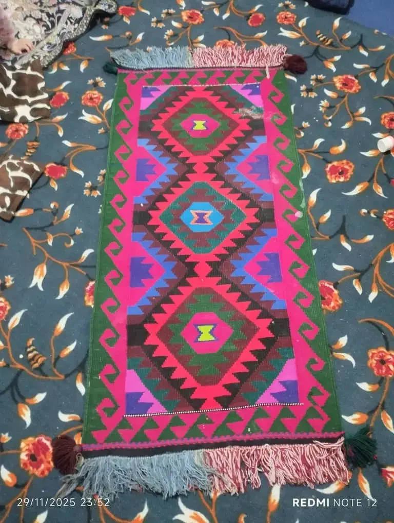 فرش و گلیم دستباف|فرش|اقبالیه, |دیوار