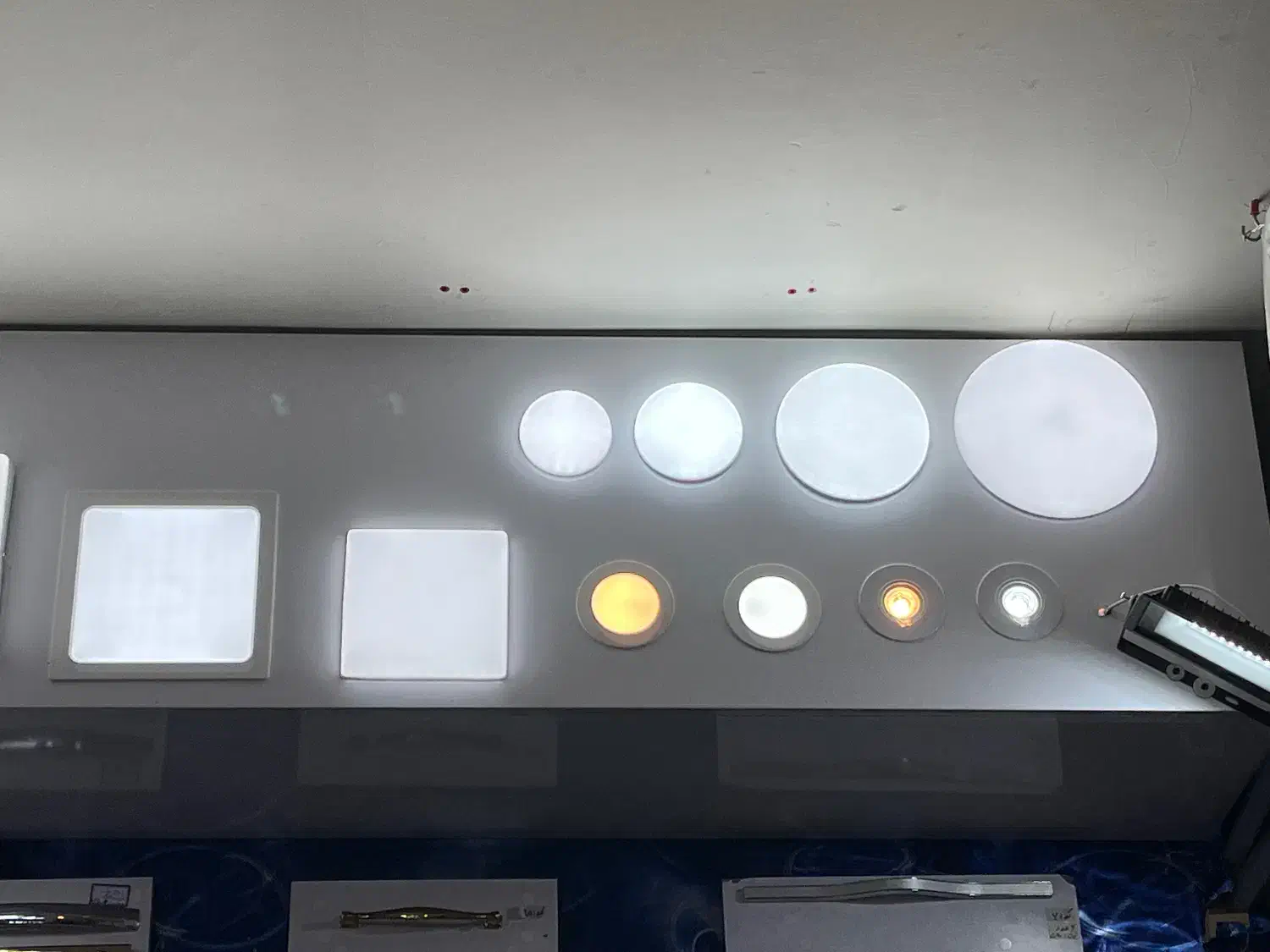 لاین نوری و پنل توکار و روکار|لامپ و چراغ|تبریز, |دیوار