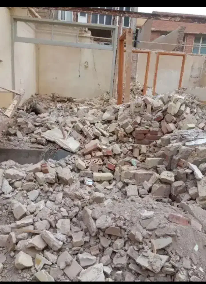 تخریب .کلی وجزعی|خدمات پیشه و مهارت|بروجرد, |دیوار