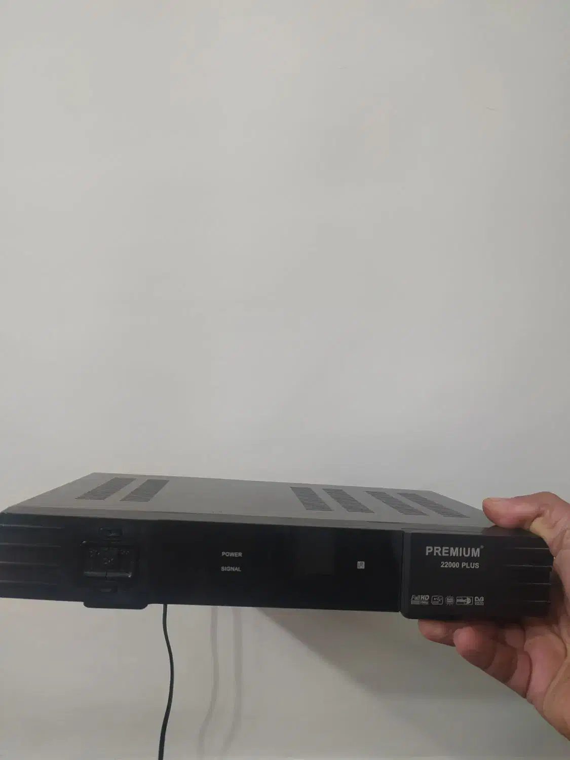 گیرنده فول اچ دی|صوتی و تصویری|رباطکریم, رباطکریم|دیوار