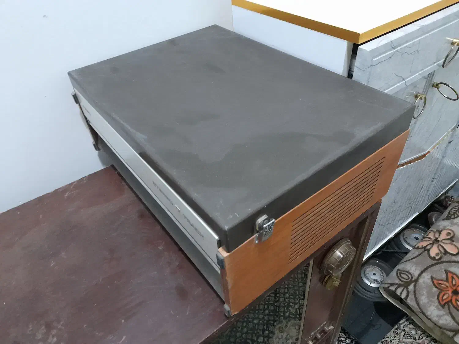 ضبط عتیقه قدیمی فلیپس|کلکسیون اشیاء عتیقه|نسیمشهر, |دیوار