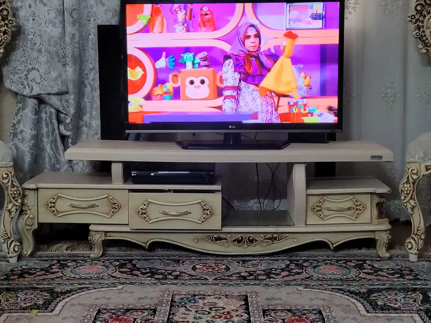 میز تلویزیون|میز تلویزیون|کرج, حصارک پایین|دیوار