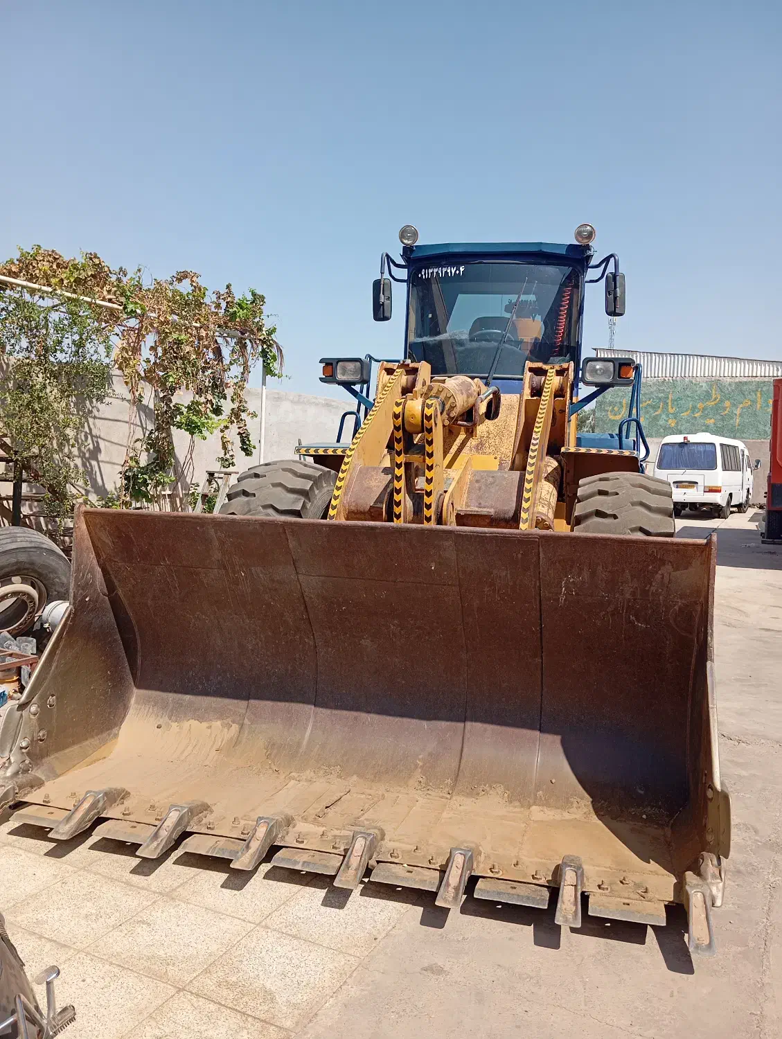 لودر تیراژه ۲۰۰۷هشت پیچ بازدید رفسنجان|خودرو سنگین|تهران, عبدل‌آباد|دیوار