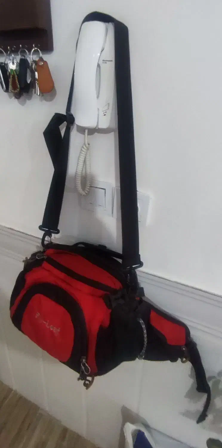 کیف کمری|کیف، کفش، کمربند|تربت جام, بیست متری منبع آب|دیوار