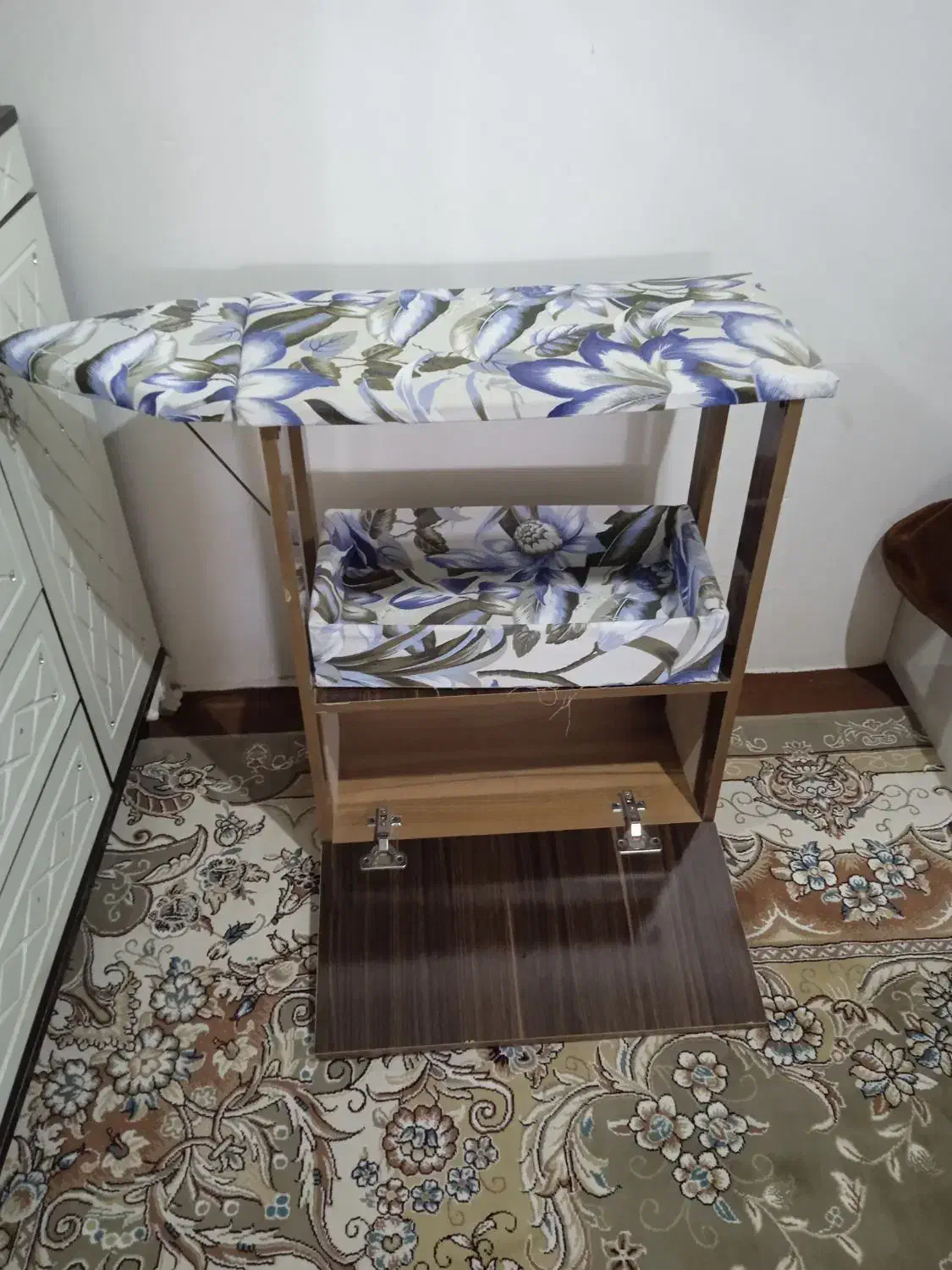 میز چرخ خیاطی واتومناسب جهیزیه|لوازم خیاطی و بافتنی|تایباد, |دیوار