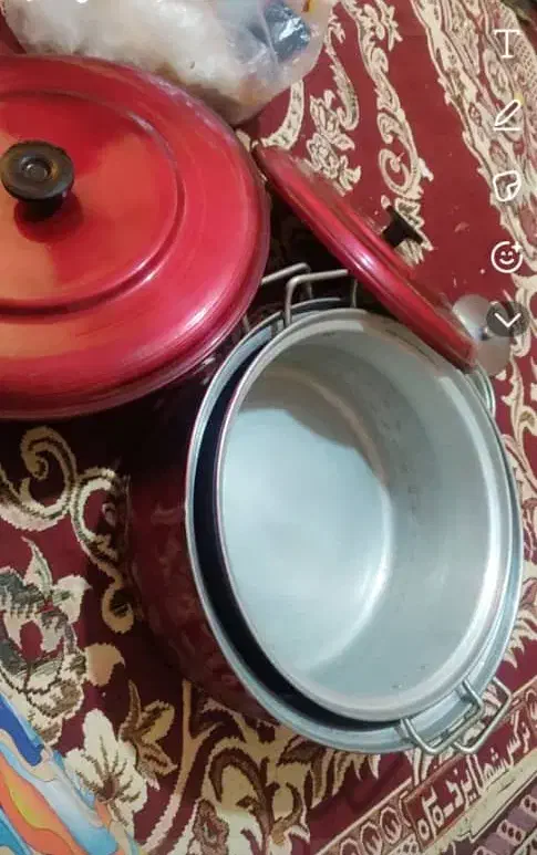 قابلمه روحی|ظروف پخت‌وپز|یاسوج, |دیوار