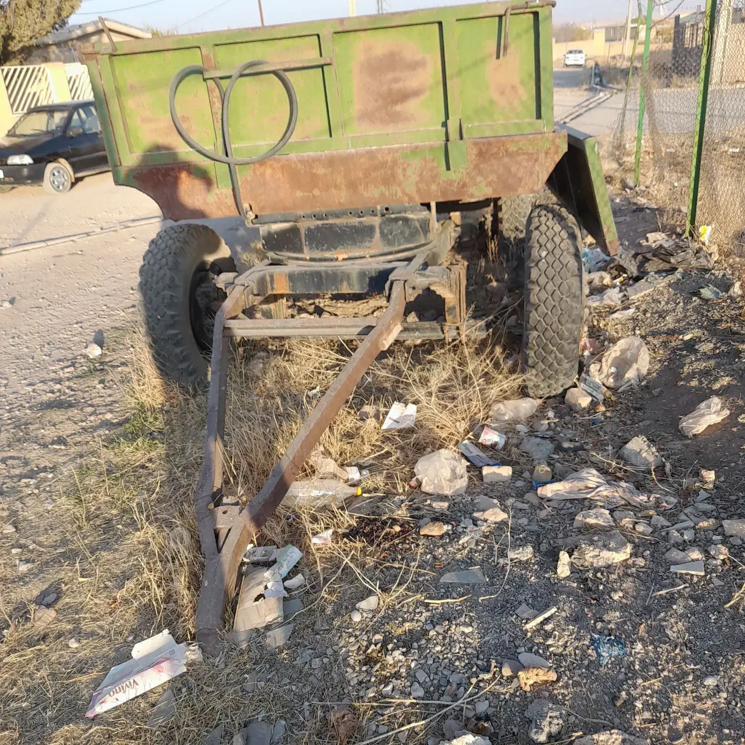 تریلی|ماشین‌آلات صنعتی|قیدار, |دیوار