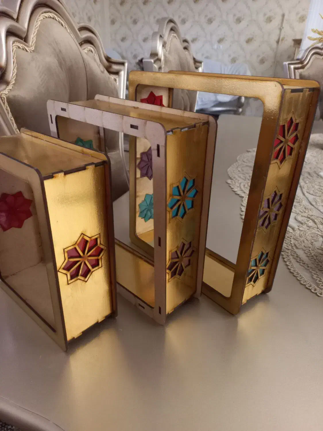 شلف دیواری سه تایی چوبی ۳۵۰ تومان|کتابخانه، شلف، قفسه‌های دیواری|خوی, |دیوار