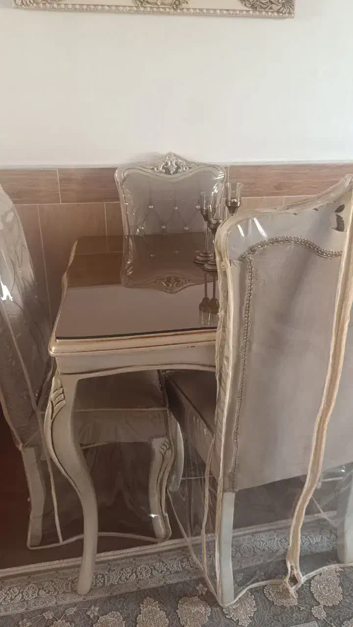 میز غذا خوری ۴ نفره|میز و صندلی غذاخوری|قم, باغ شریفی|دیوار