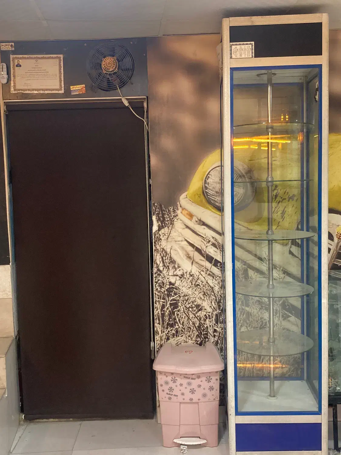 ویترین شیشه ای داخل گردان|بوفه، ویترین، کنسول|نهاوند, |دیوار