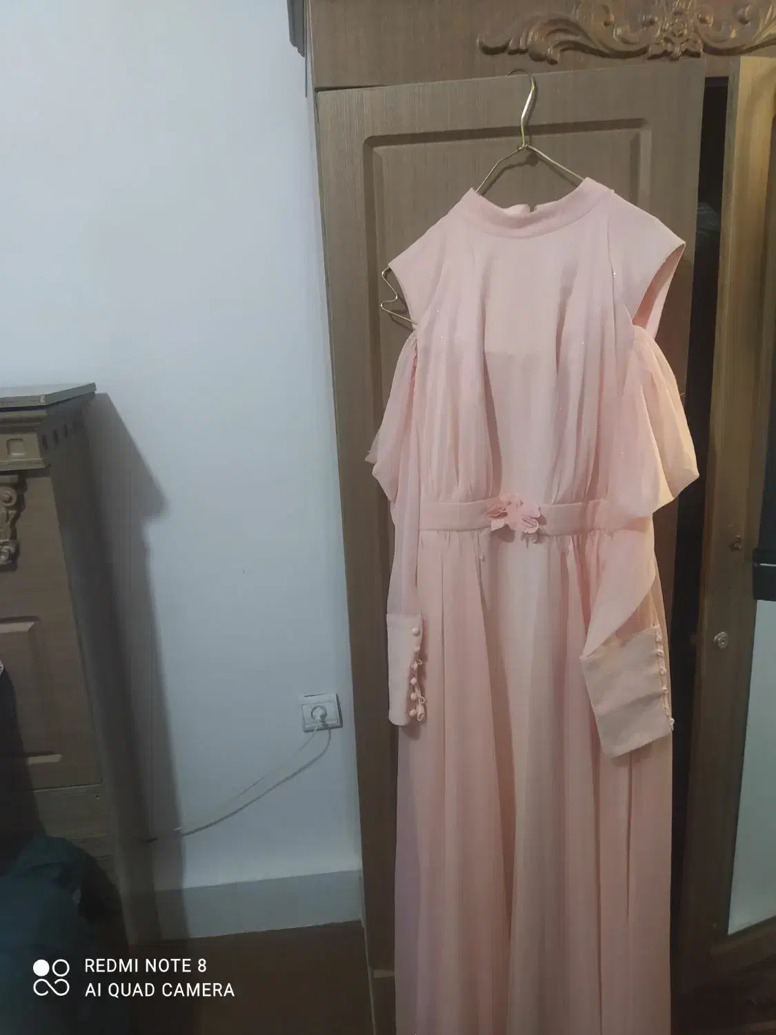 دو لباس مجلسی|لباس|زابل, |دیوار