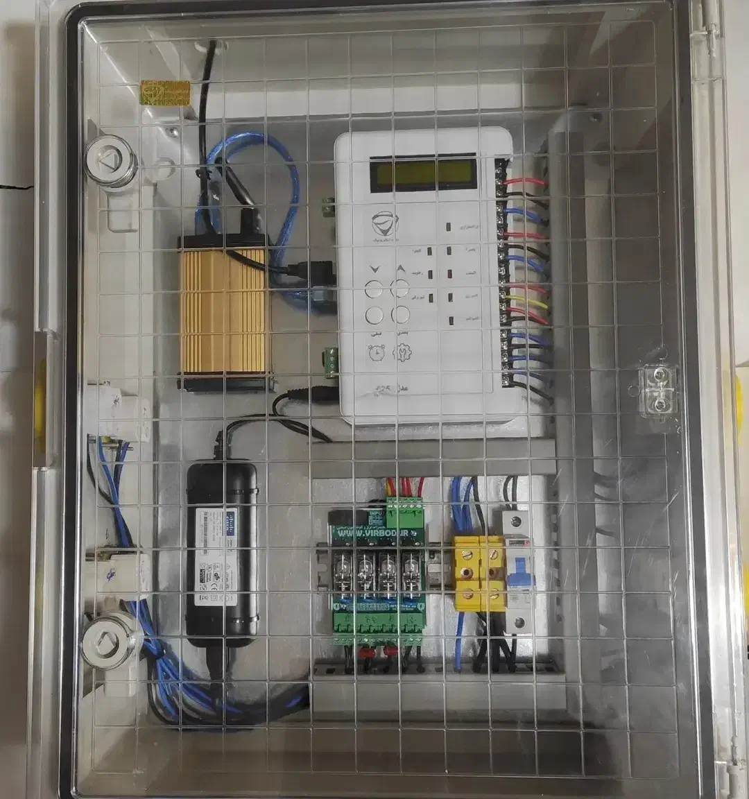 تابلو برق سالن قناری|خدمات پیشه و مهارت|اصفهان, خلجا|دیوار