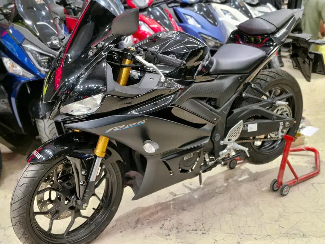 Yamaha r25|موتورسیکلت|تهران, فلسطین (میدان انقلاب)|دیوار