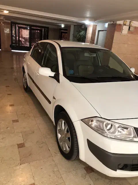 مگان ۲۰۰۰ اتوماتیک مدل ۱۳۹۰ بدون خط وخش|خودرو سواری و وانت|تهران, کرمان|دیوار