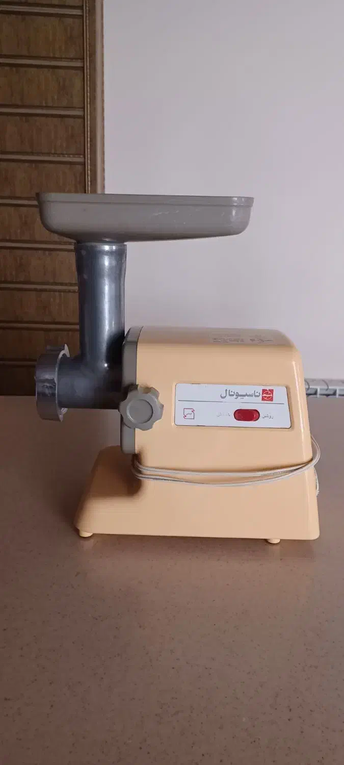 چرخ گوشت وآب میوه گیری|آبمیوهگیر و آبمرکباتگیر|محمدشهر, همایون ویلا|دیوار