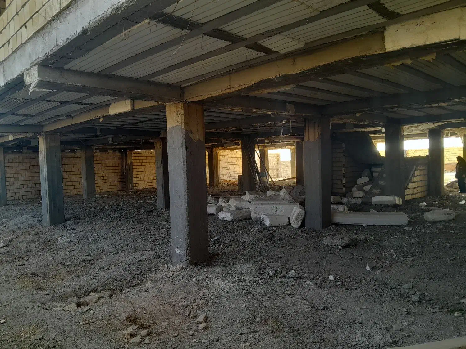 استخدام سیم کش با نمونه کار|استخدام معماری، عمران و ساختمانی|هشتگرد, فاز ۳ مهستان|دیوار