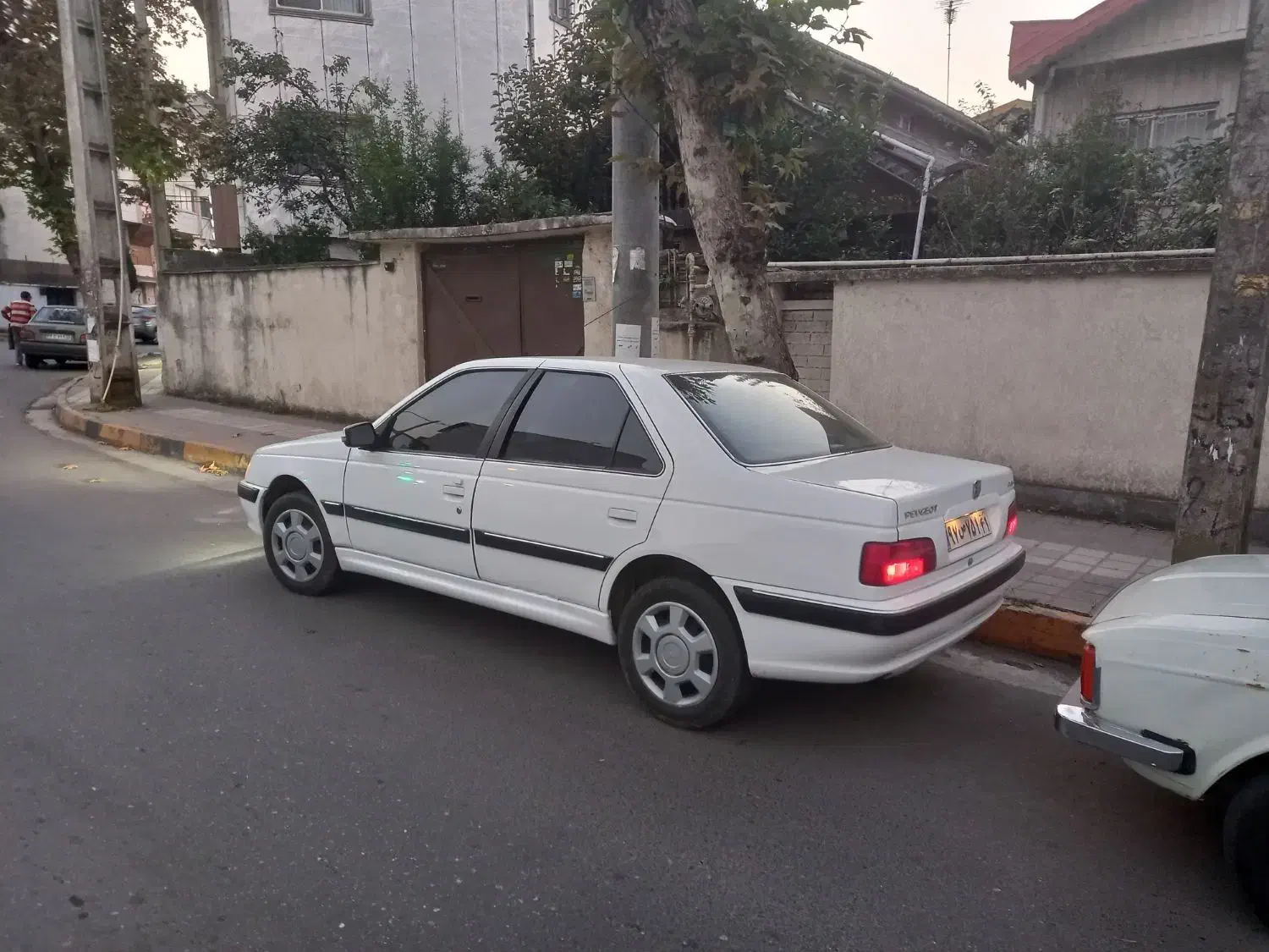 پژو پارس ۴۰۲ موتور جدید xu7p|خودرو سواری و وانت|لاهیجان, کاروانسرابر|دیوار