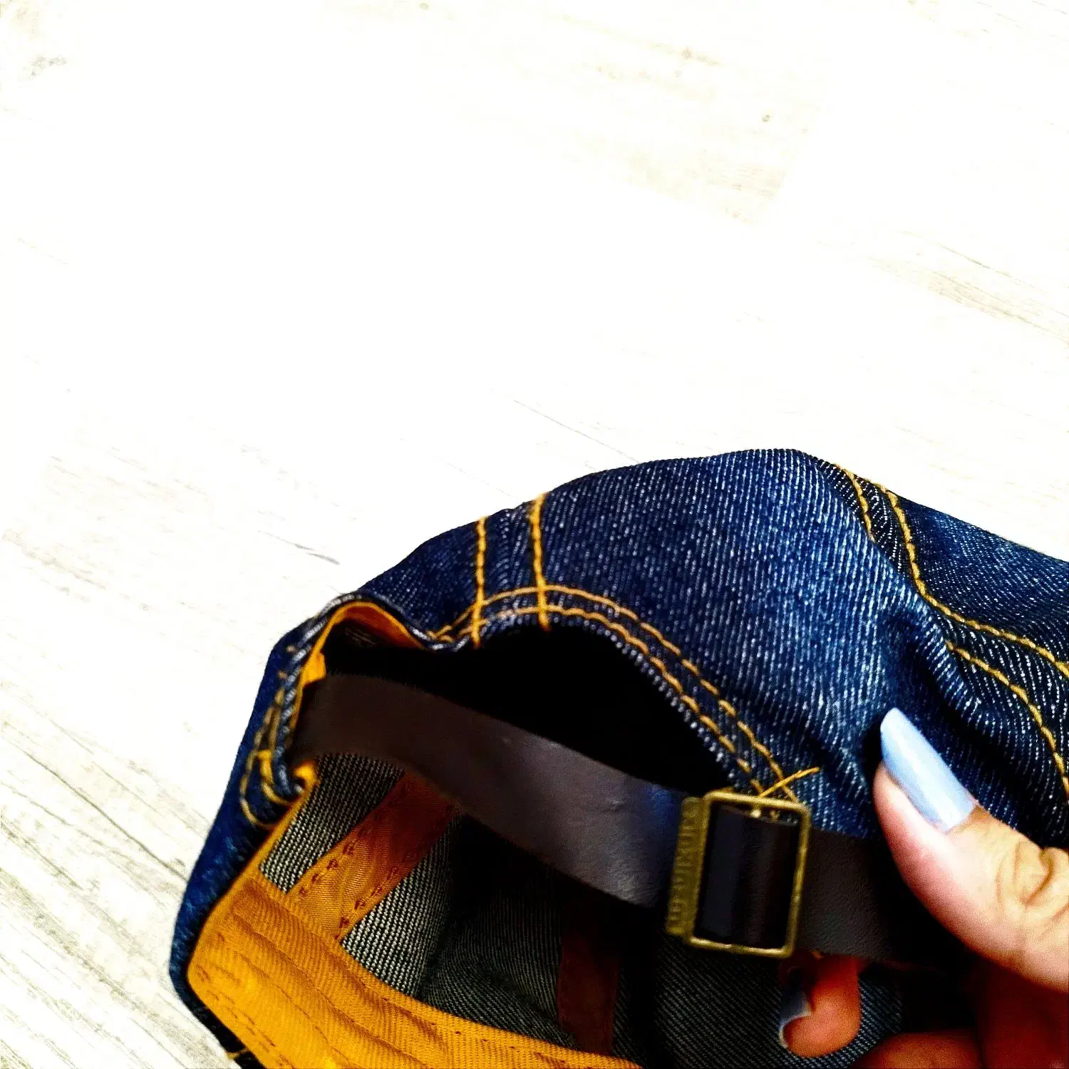 کلاه نو لی|لباس|ارومیه, |دیوار