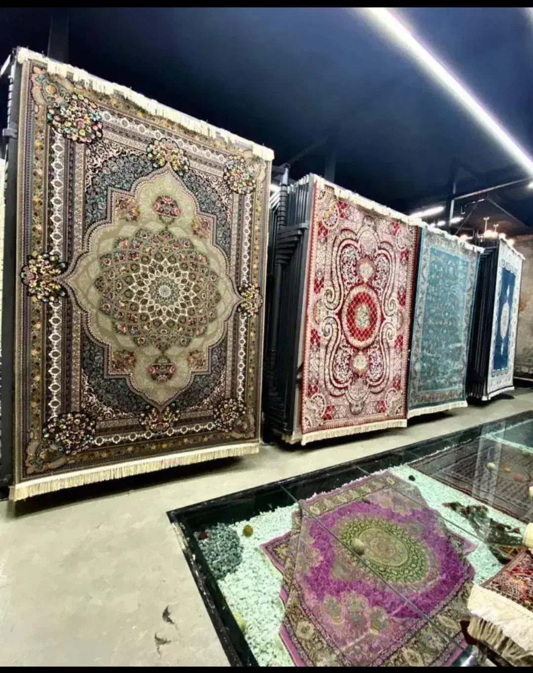 فرش آسایش فرش آهنین  ۴۲ کیلویی ۱۲۰۰ شانه|فرش|شیراز, فرهنگیان|دیوار