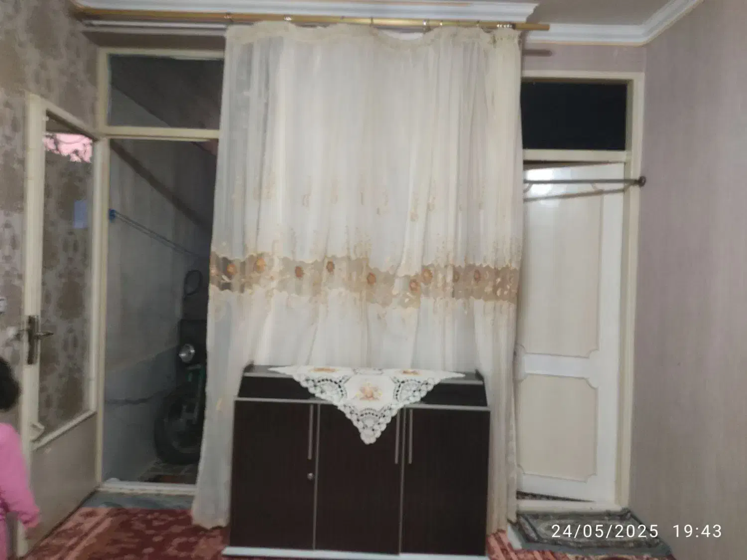 خانه در آناخاتون|اشیا|تبریز, |دیوار