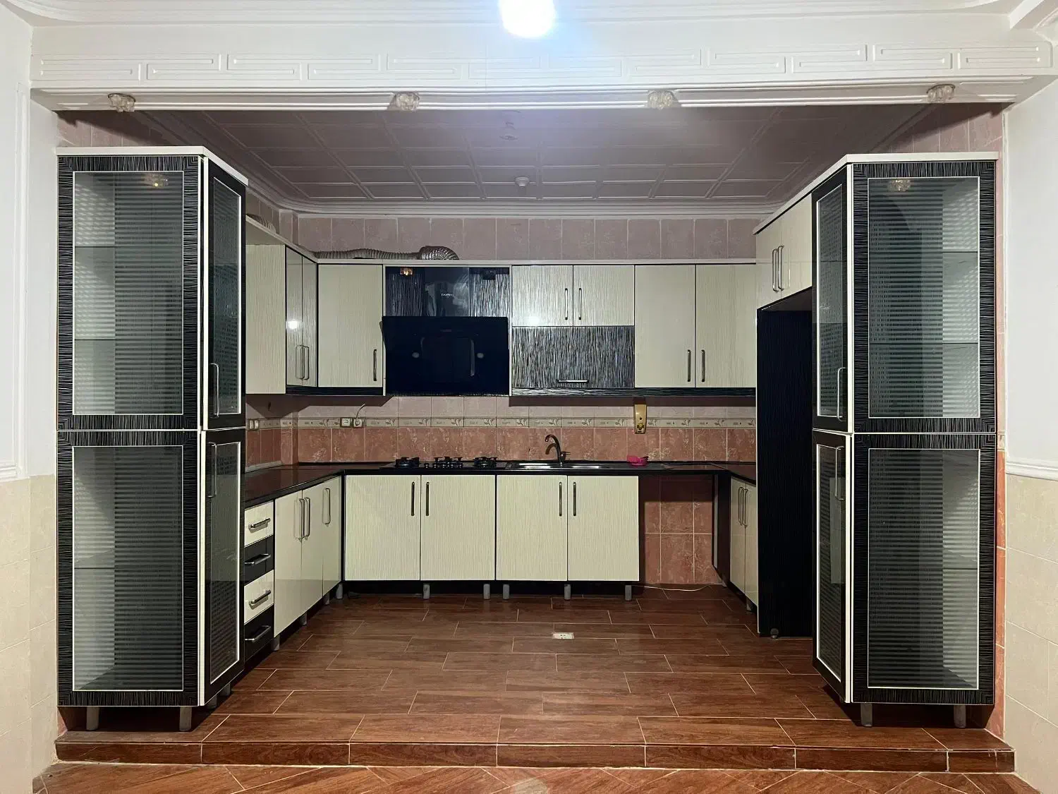 فروش کابینت های کلاس با وسایل کامل|مصالح و تجهیزات ساختمان|بندرعباس, |دیوار