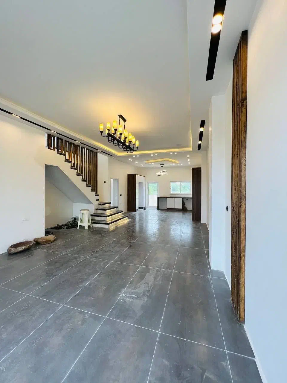 پیلوت مدرن شهرکی سند آماده انتقال شُ م ا ل|فروش خانه و ویلا|تهران, تهرانپارس جنوبی|دیوار