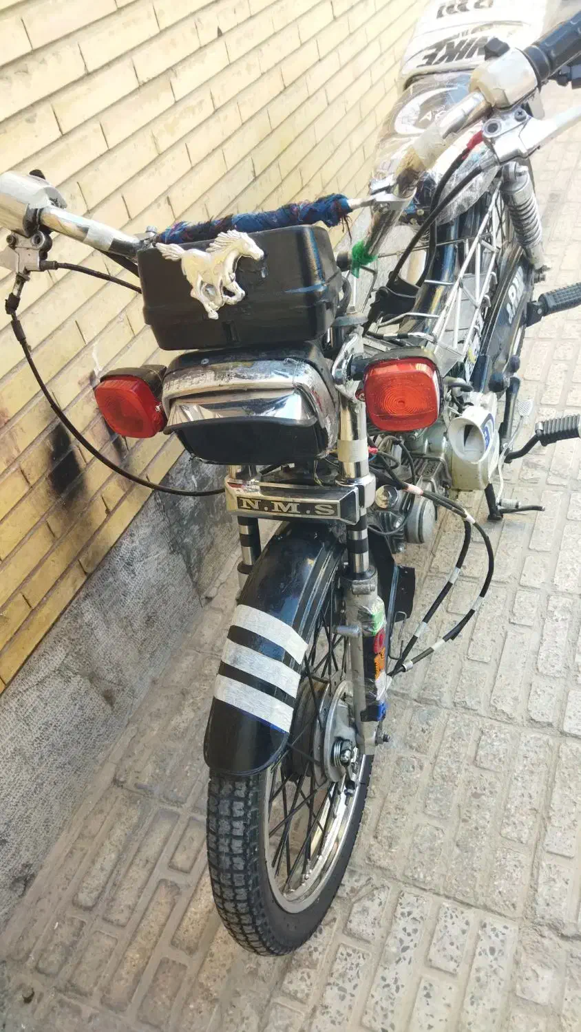 هوندا 70|موتورسیکلت|فولادشهر, A4|دیوار