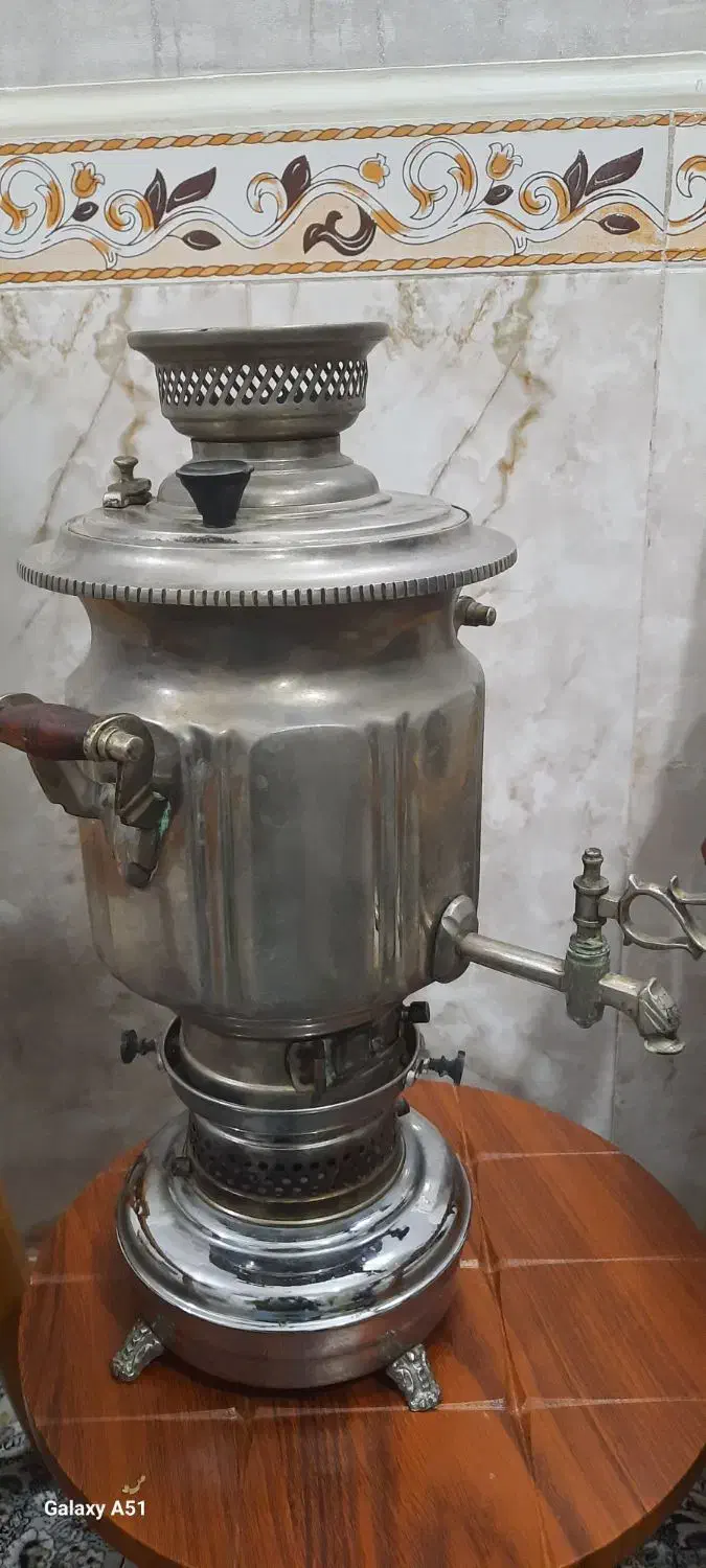 عتیقه|کلکسیون اشیاء عتیقه|رباط‌کریم, الارد|دیوار