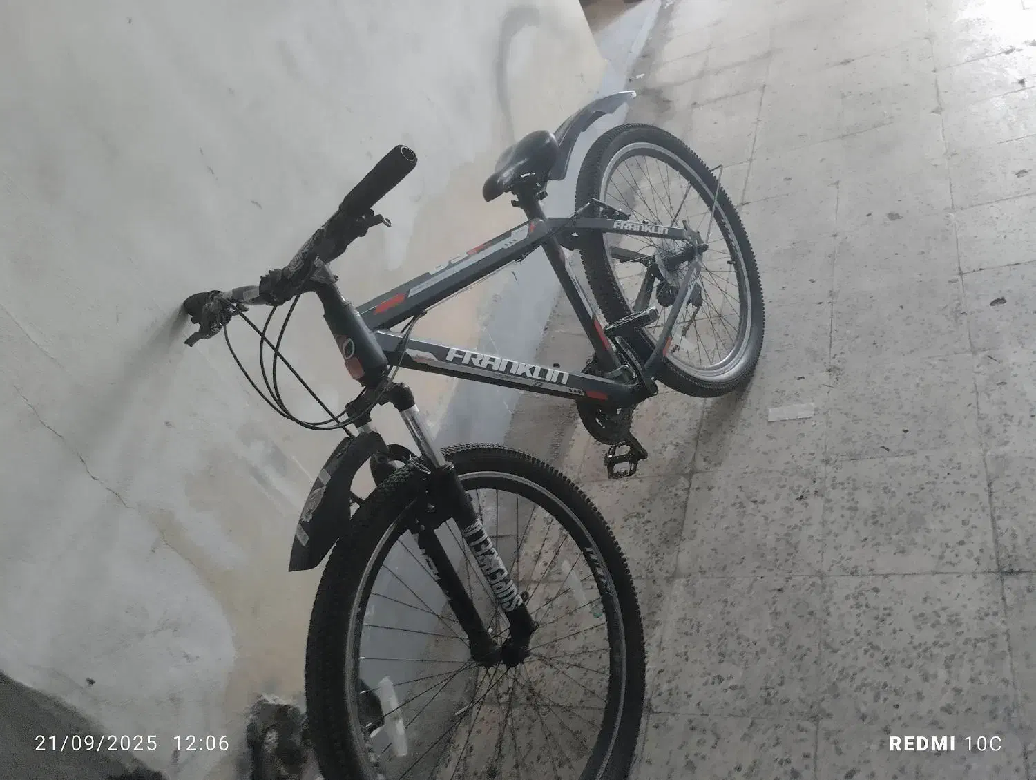 دوچرخه 27/5|دوچرخه، اسکیت، اسکوتر|اهواز, بیست متری شهرداری|دیوار