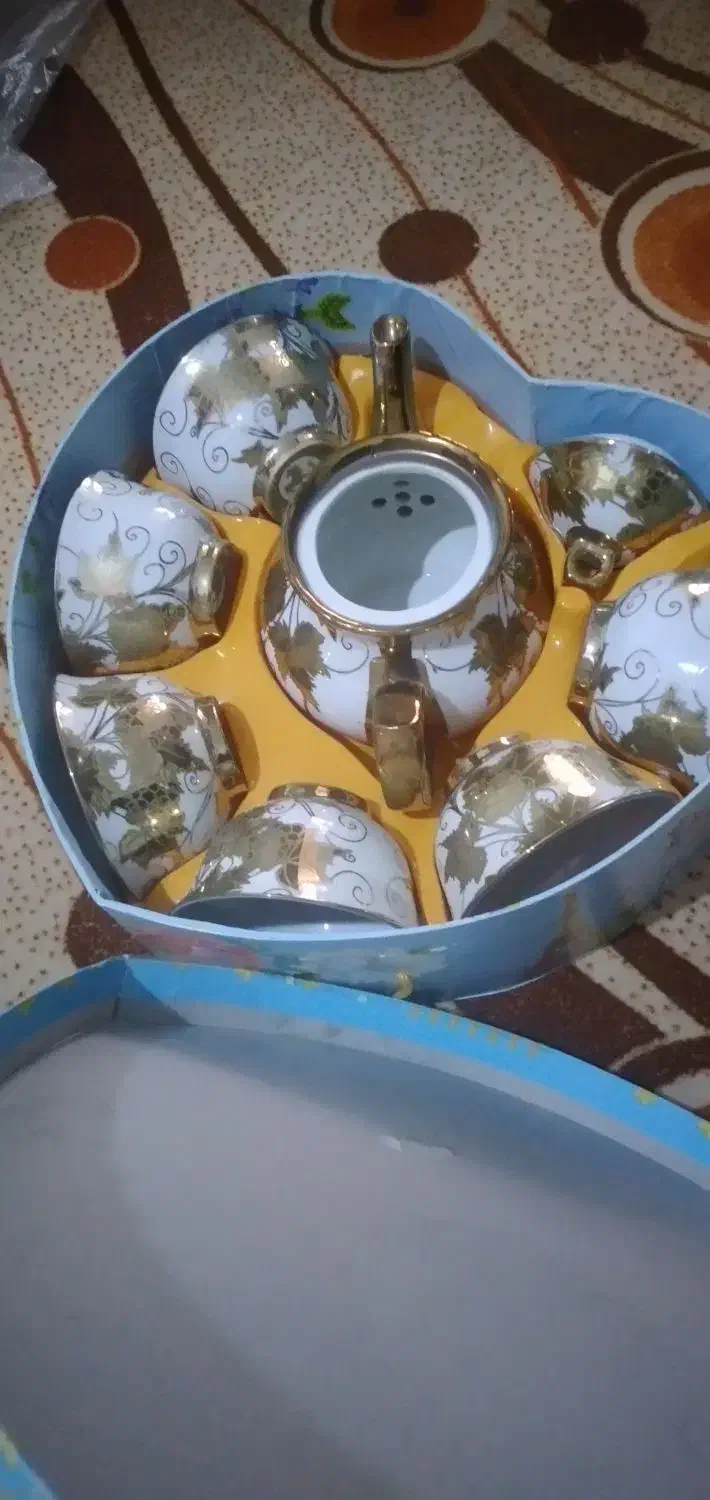 سرویس چینی و لوازم برقی‌|ظروف سرو و پذیرایی|علی‌آباد کتول, |دیوار