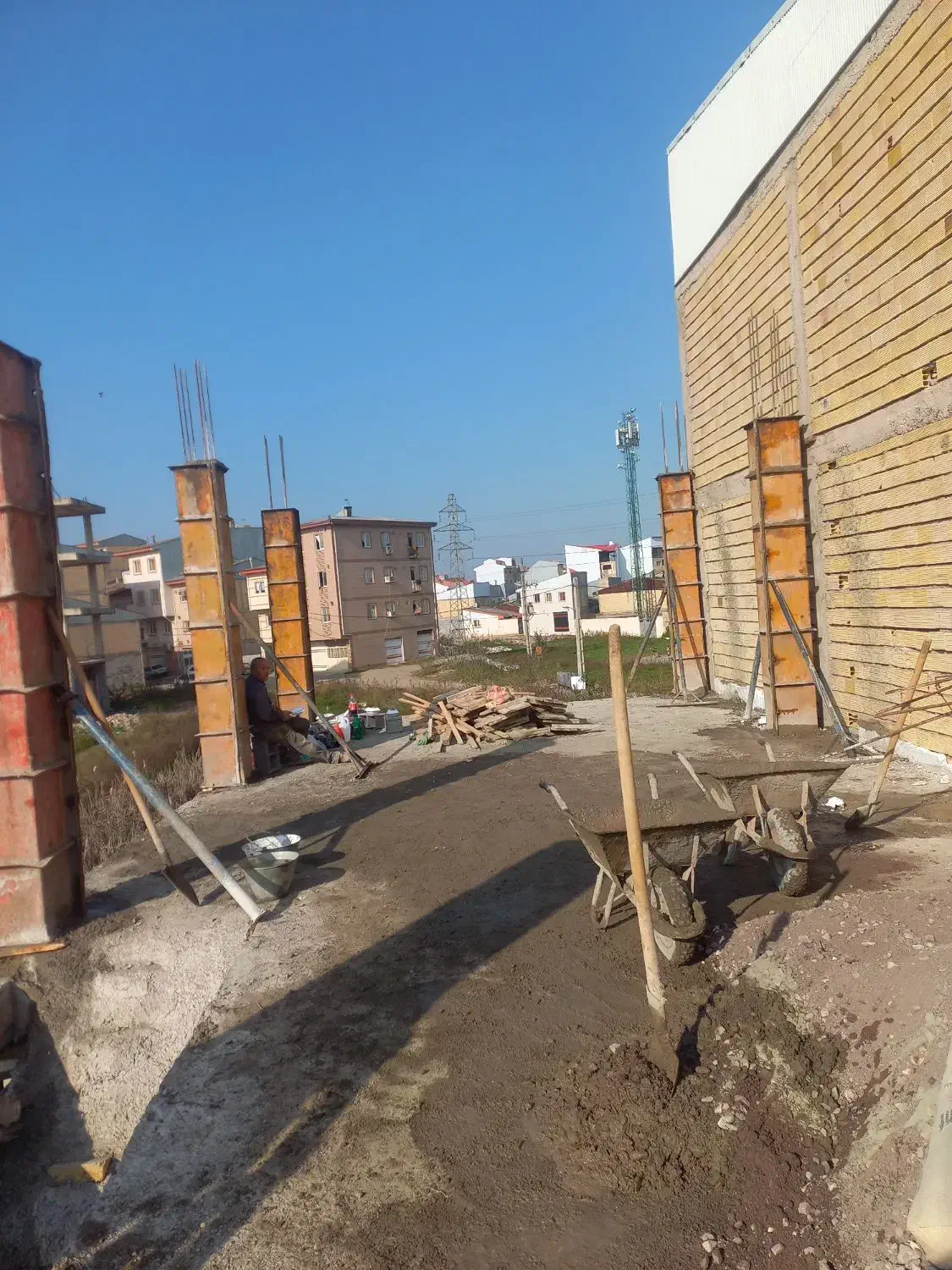 پیش فروش آپارتمان ۶۰ متر ۱خواب حمیدیان طبقه دوم|پیش‌فروش املاک|رشت, حمیدیان|دیوار