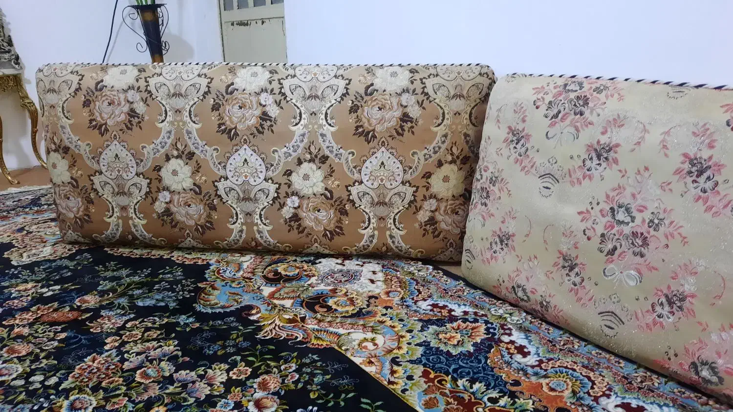 پشتی|پشتی|خرمآباد, |دیوار