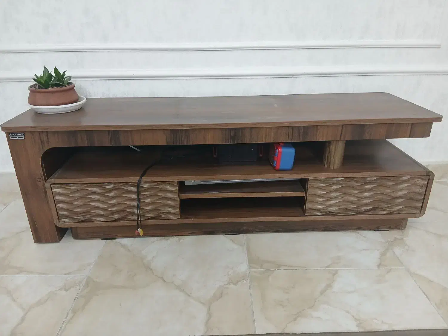 میز چوبی زیر تلویزیون دوتیکه رنگ قهوه ای طبق عکس|میز تلویزیون|تهران, جوادیه تهرانپارس|دیوار